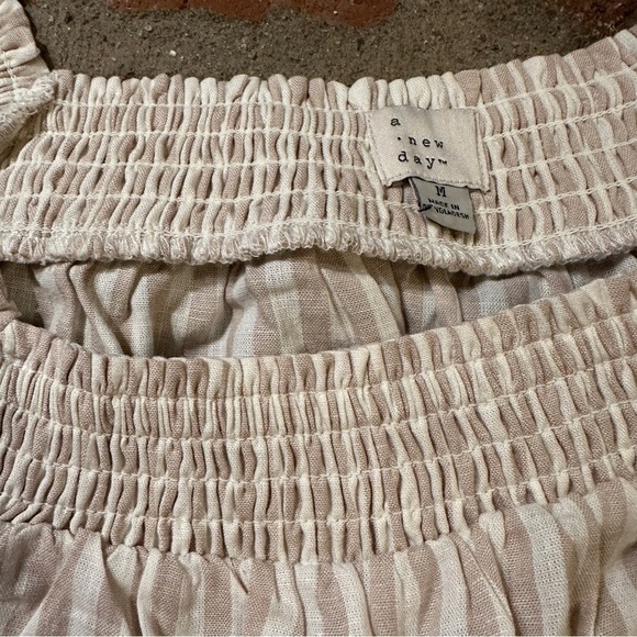 A New Day Medium cream & beige striped to with ruffle sleeves and square neck - Picture 6 of 9